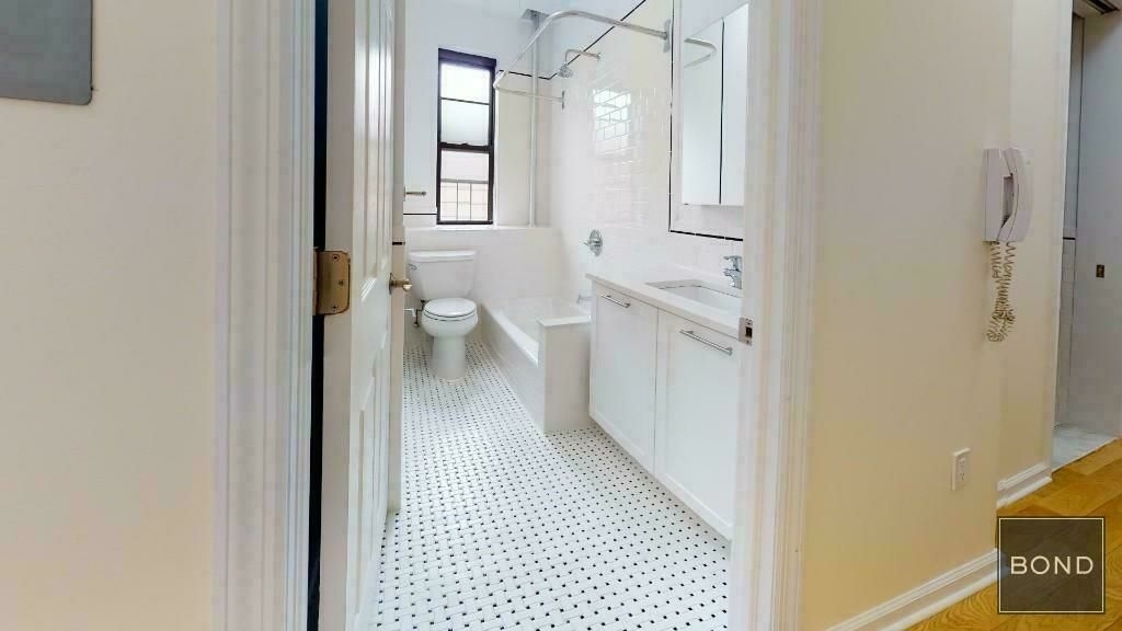 656 West 204th Street - Photo 5