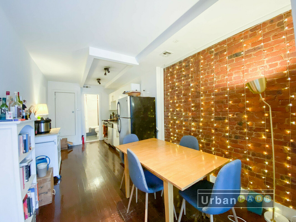 571 St Johns Place - Photo 2