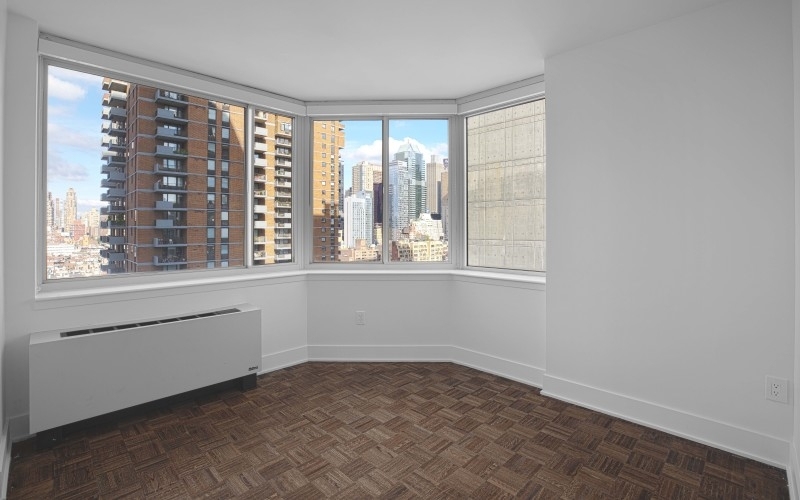 420 West 42nd Street Apartment 15B - Photo 3