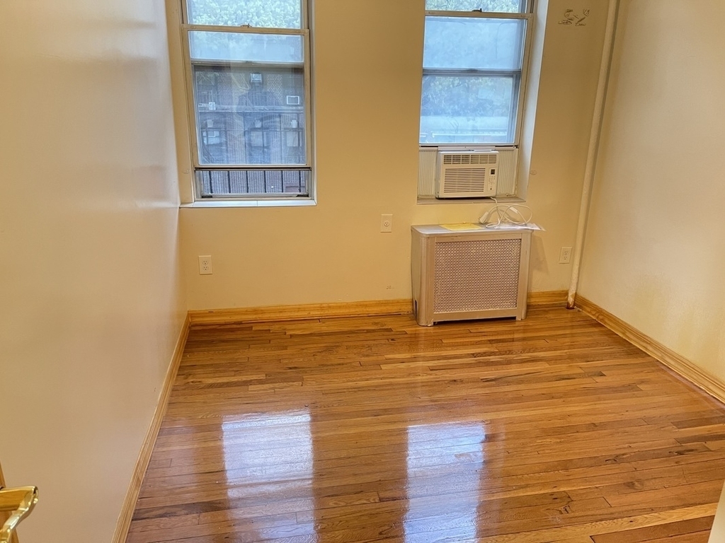 33-14 31st Avenue - Photo 5