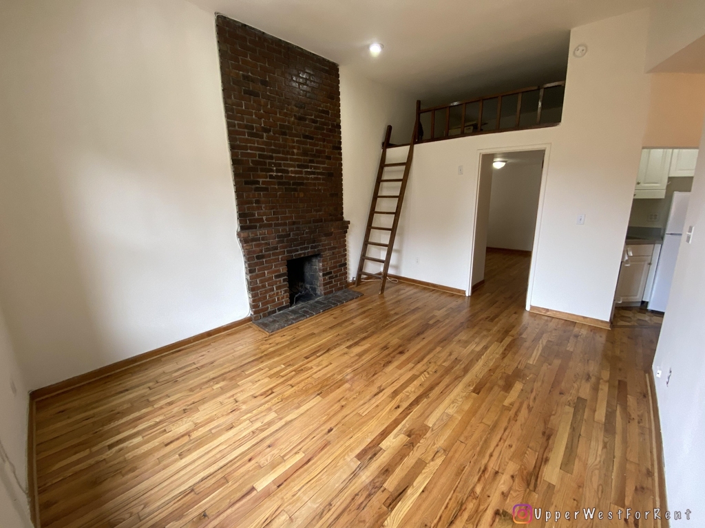 67 West 73rd Street - Photo 1