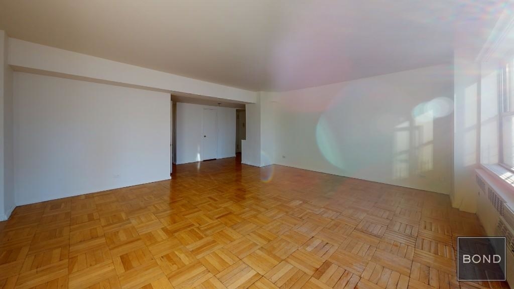 399 East 72nd Street - Photo 6