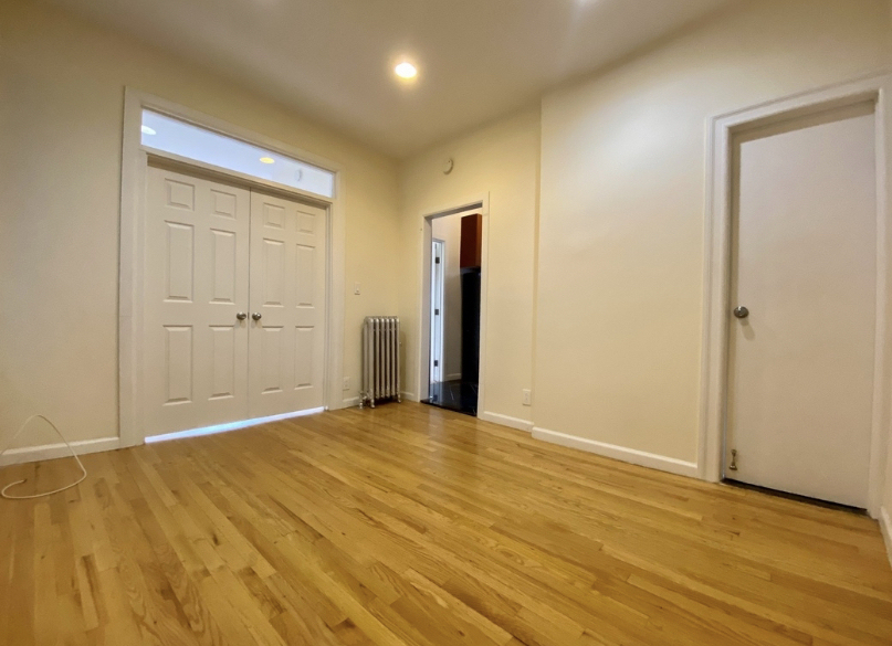 229 East 12th Street - Photo 6