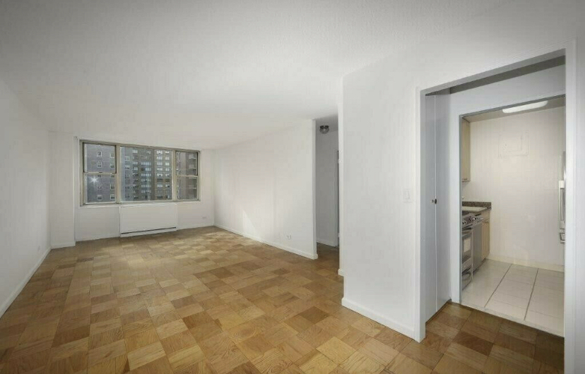 166 East 34th Street - Photo 1