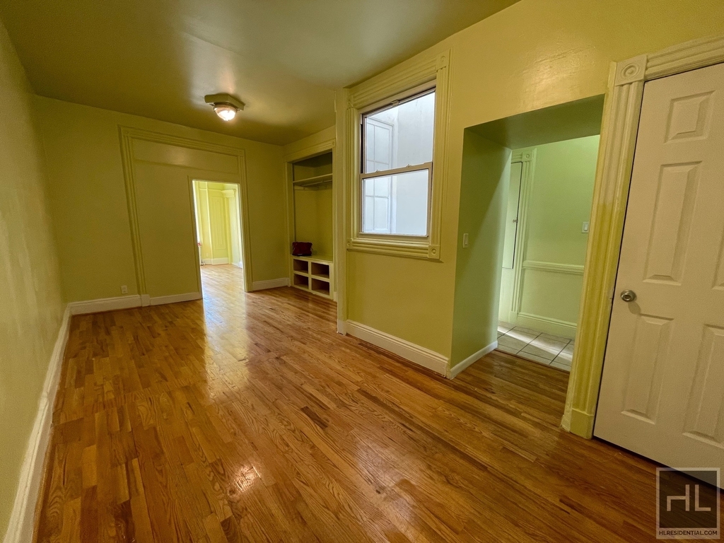 895 Jefferson Avenue - Photo 1