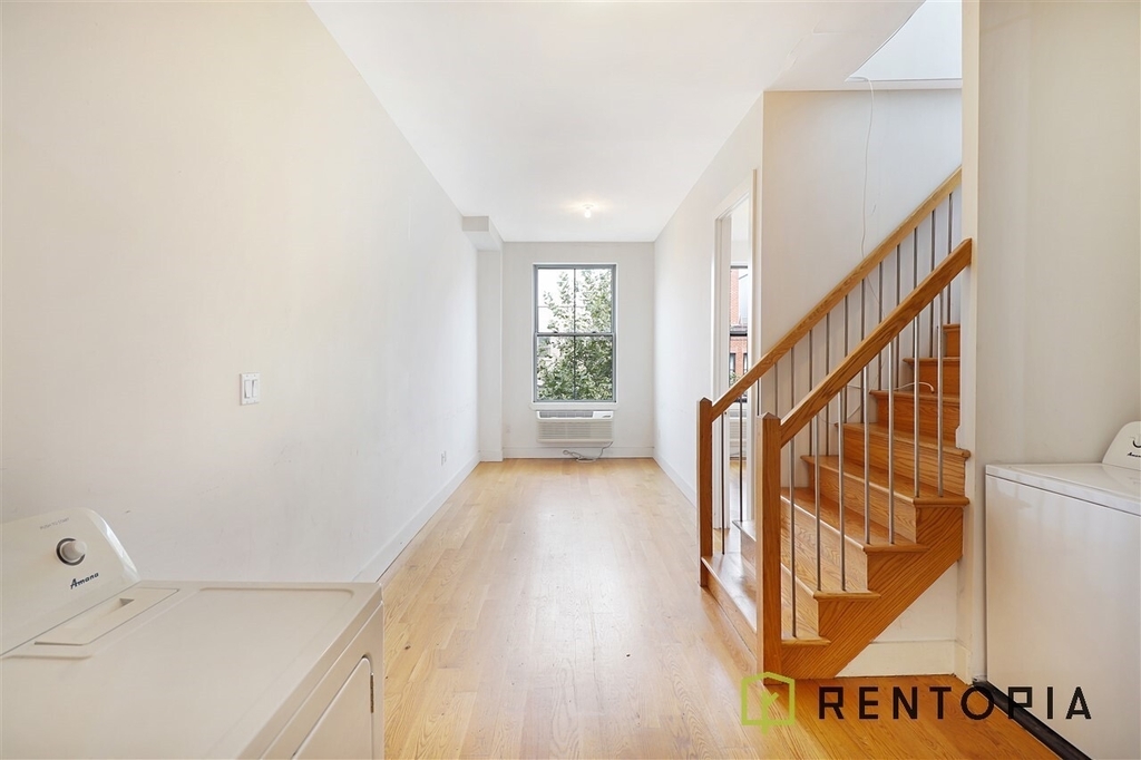 32 Meserole Street, Brooklyn, NY 11206 - Photo 7