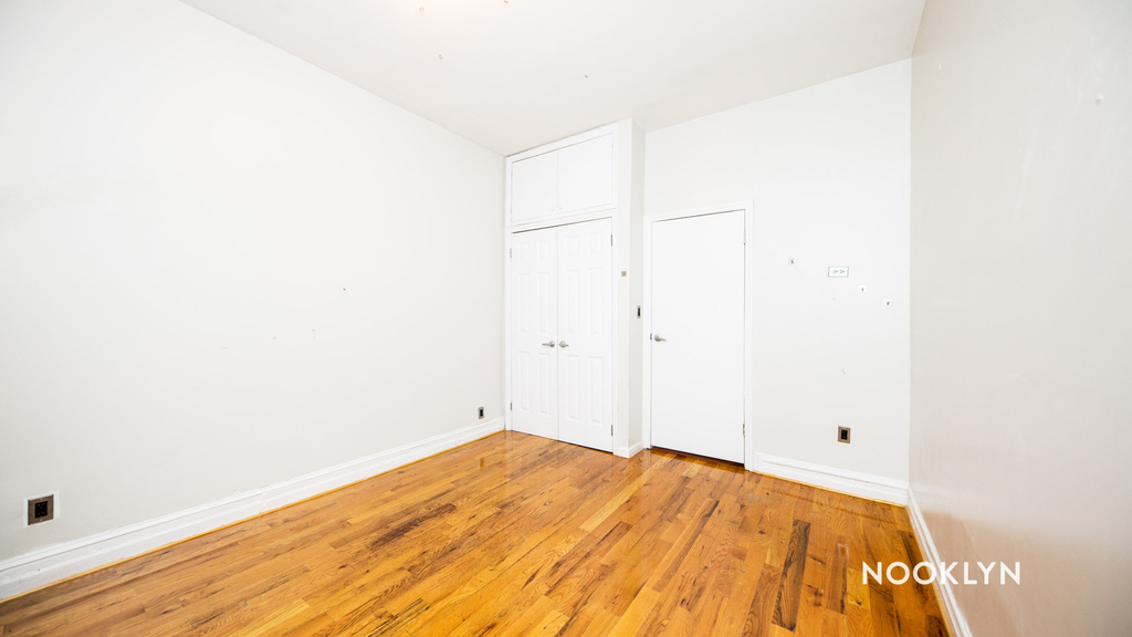 1280 Pacific Street - Photo 2