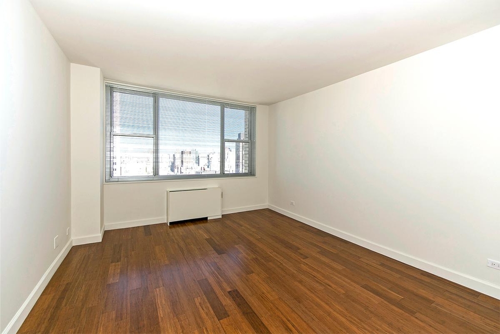 300 East 56th Street - Photo 4