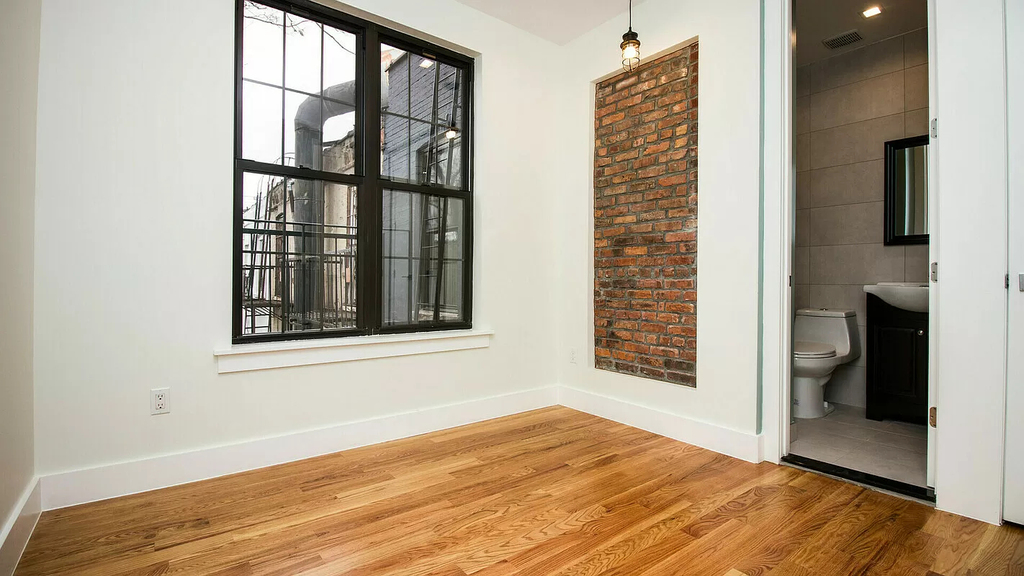 562 Wilson Ave APT 3L - Photo 6