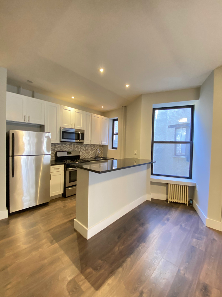 530 West 151st Street - Photo 2