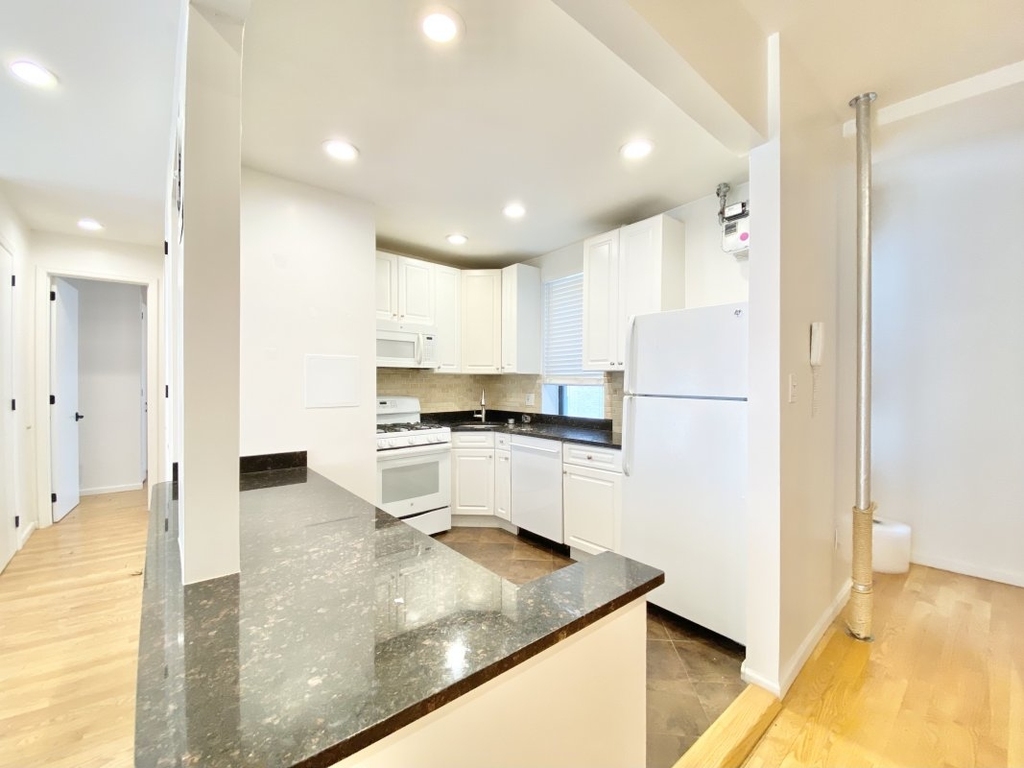 610 West 152nd Street - Photo 4