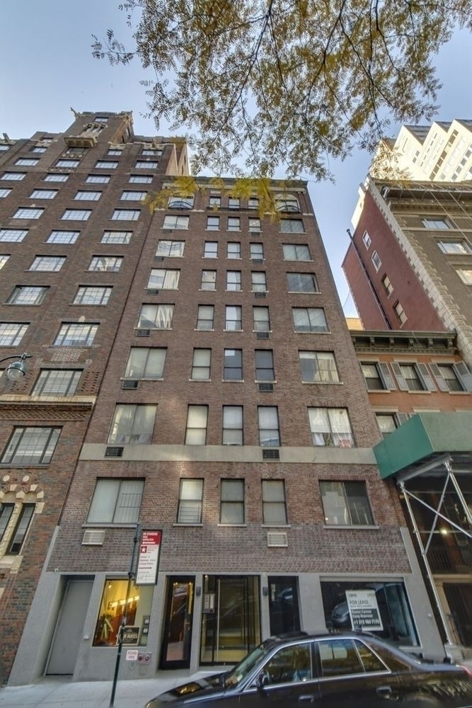 114 East 40th Street - Photo 5