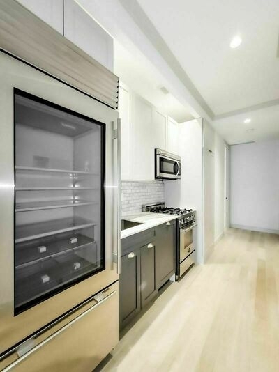 134 East 61st Street - Photo 9