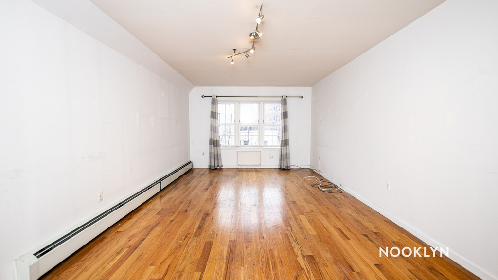 181 Greenpoint Avenue - Photo 10