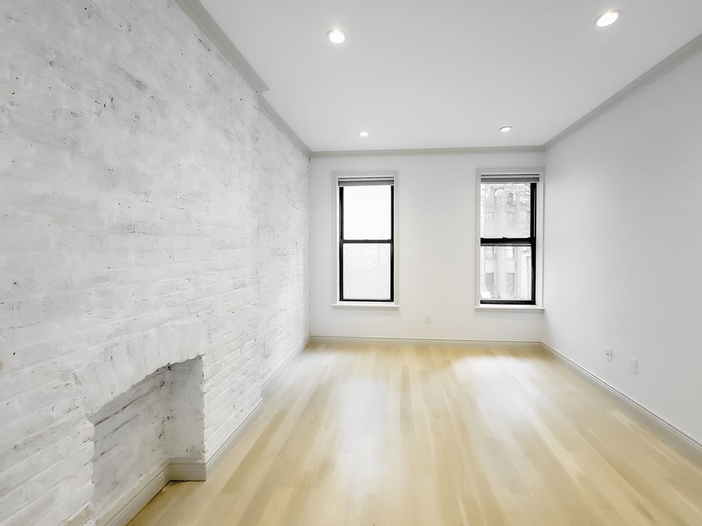 132 East 61st Street - Photo 8