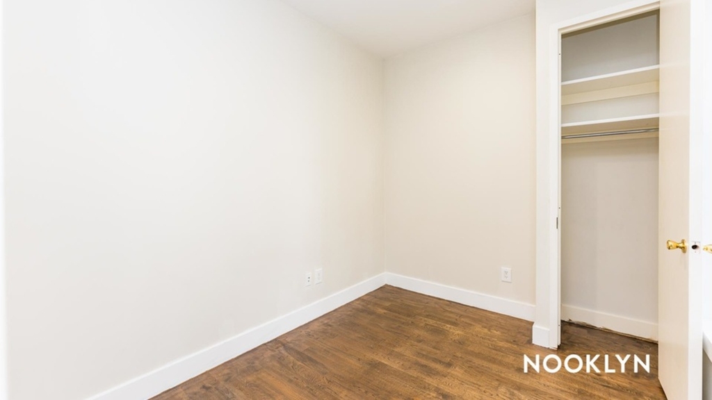 474 Lafayette Avenue - Photo 3