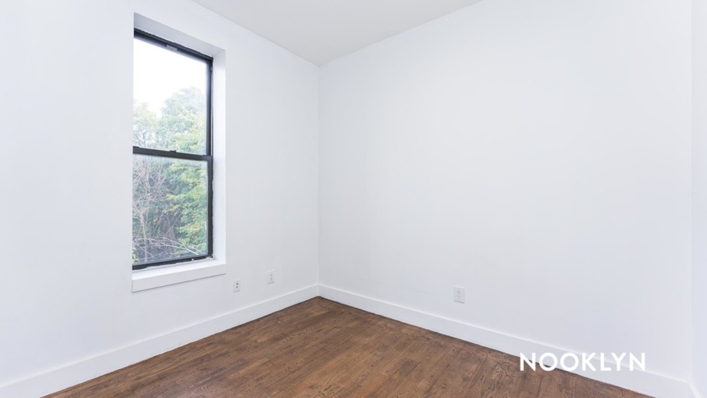 474 Lafayette Avenue - Photo 6