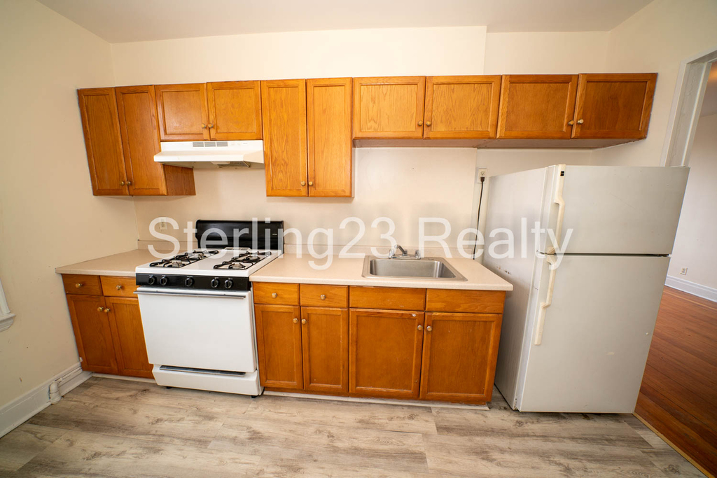 31-6 38th Street - Photo 5