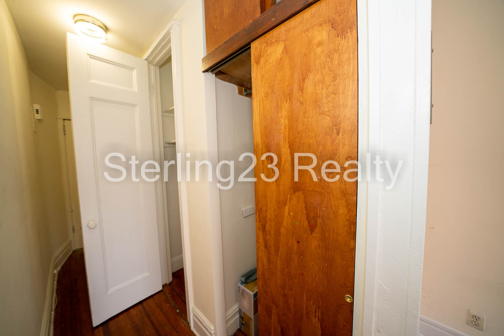 31-6 38th Street - Photo 9