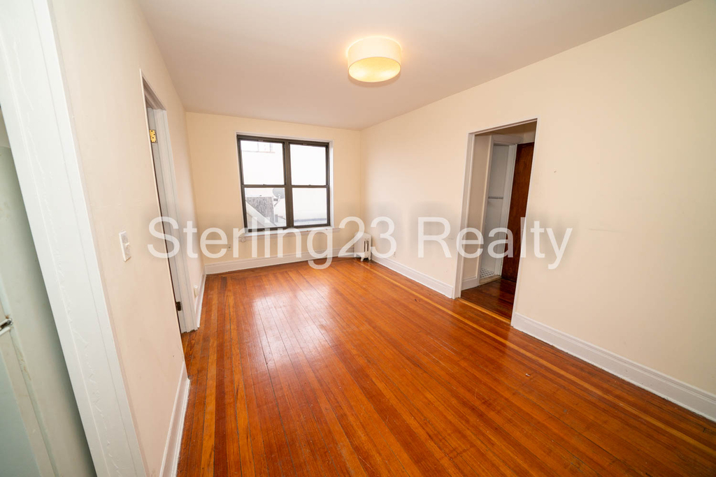 31-6 38th Street - Photo 3