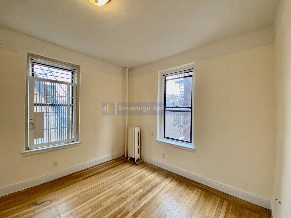 5008 Broadway @ W 213th St - Photo 6