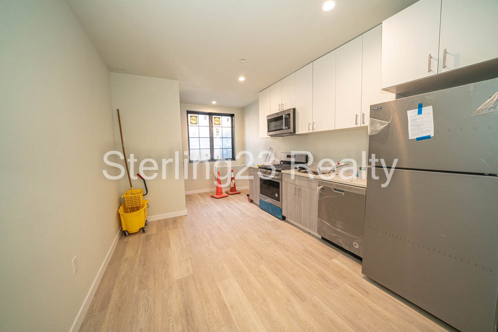 25-32 22nd Street - Photo 3