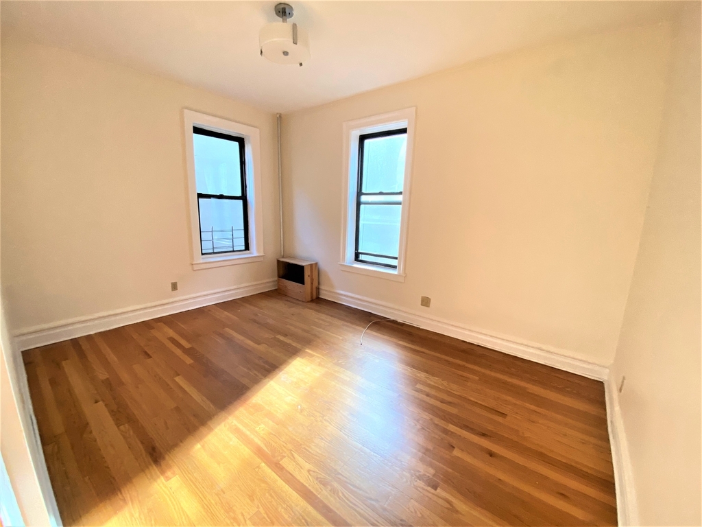 470 Eastern Parkway - Photo 3