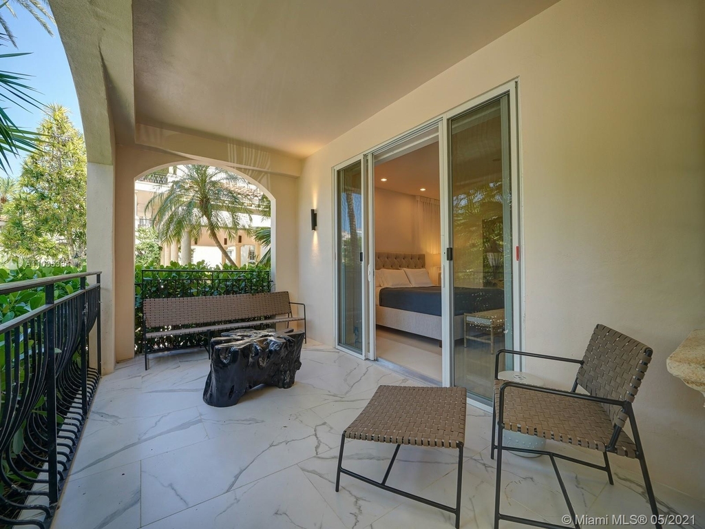 19117 Fisher Island Dr - Photo 43