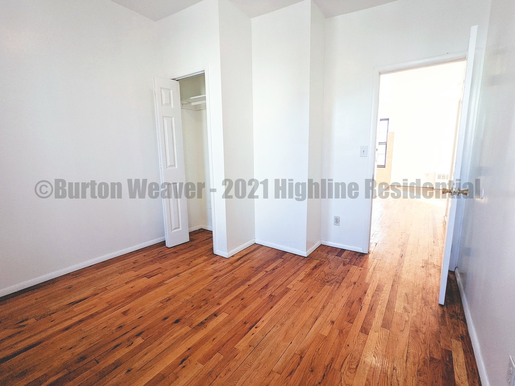 668 4 Avenue - Photo 2