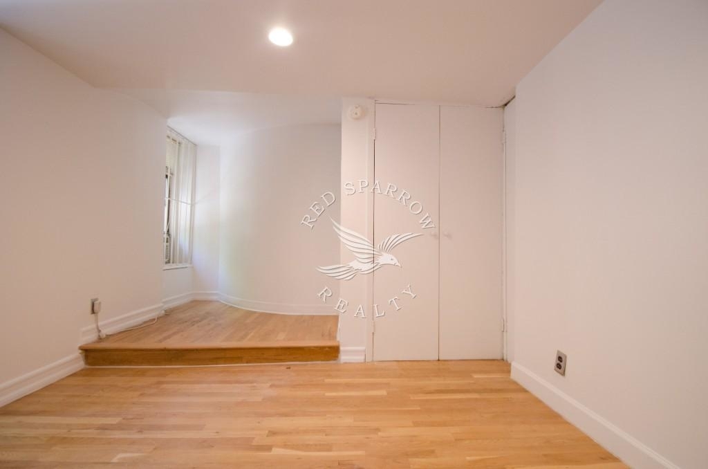 420 East 83rd Street - Photo 9