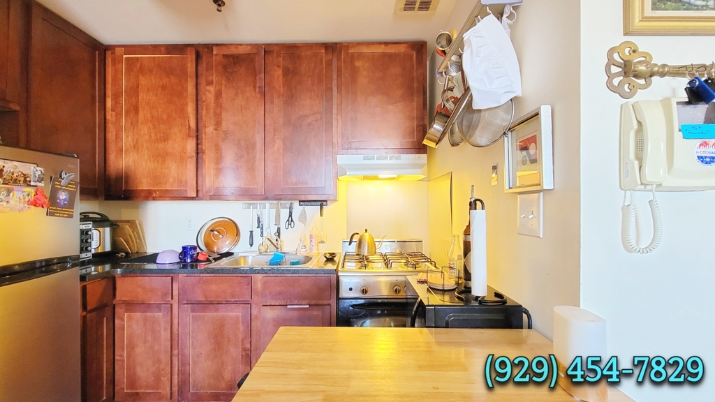 258 Bushwick Avenue - Photo 3