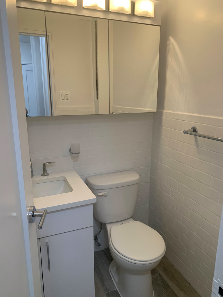 165 East 35th Street - Photo 4