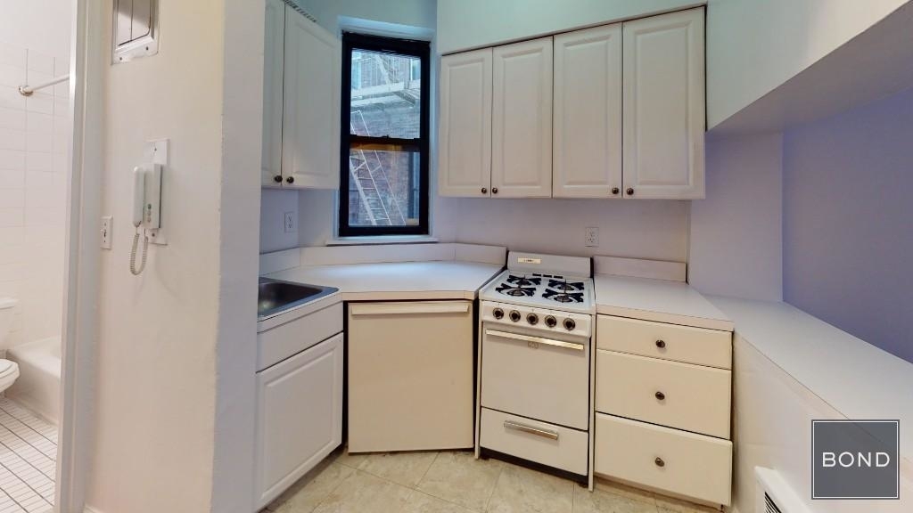 East 88th Street - Photo 1