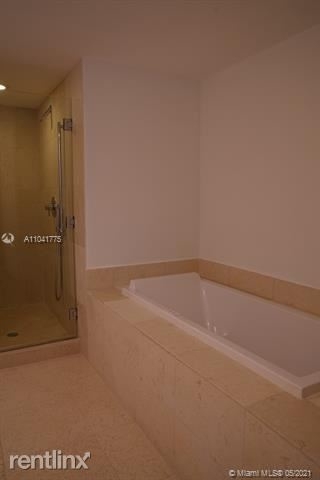 475 Brickell Ave Apt 5113 - Photo 3