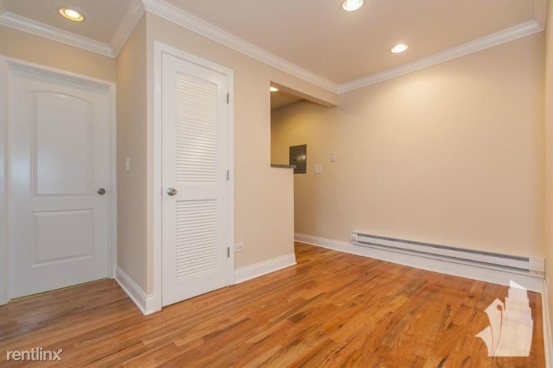 555 W Arlington Pl 205 - Photo 3