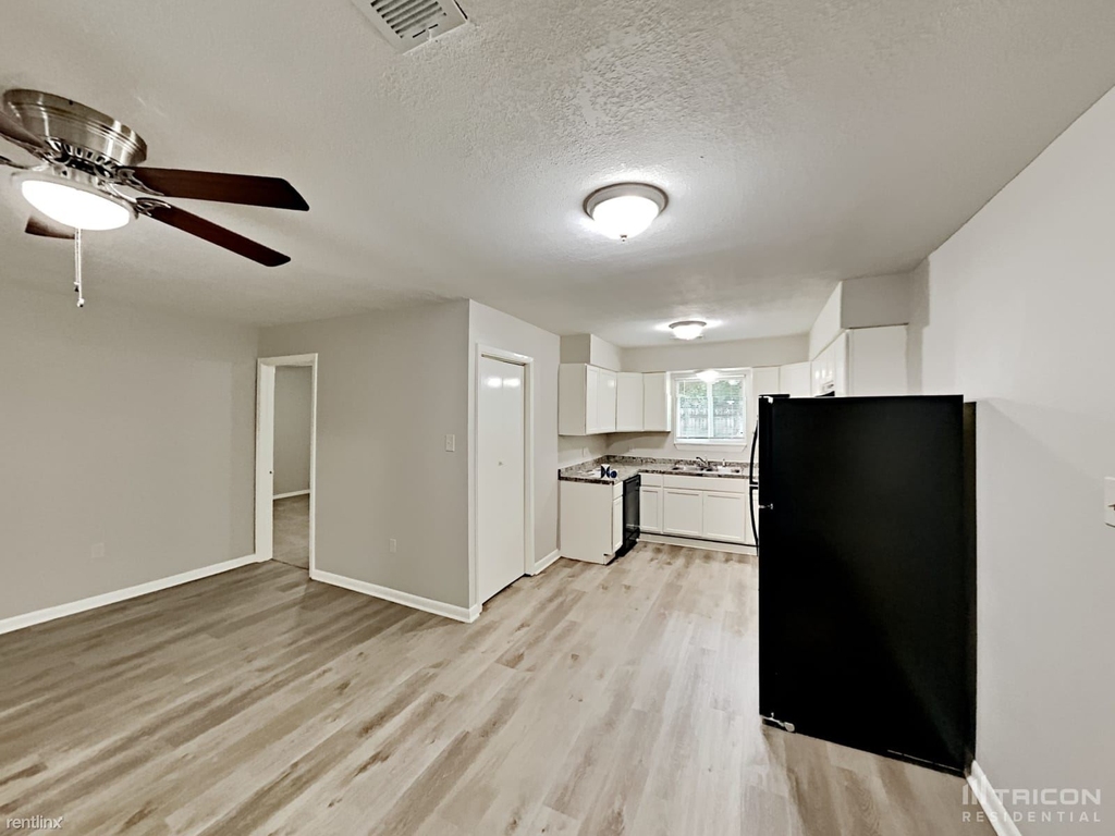 2706 Dewberry Lane - Photo 5