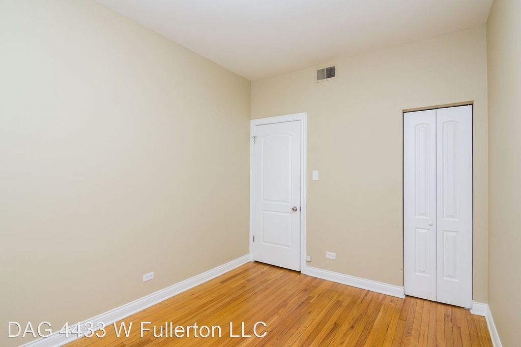 4433 W Fullerton Ave - Photo 2