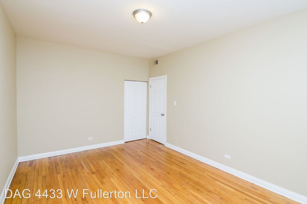 4433 W Fullerton Ave - Photo 4