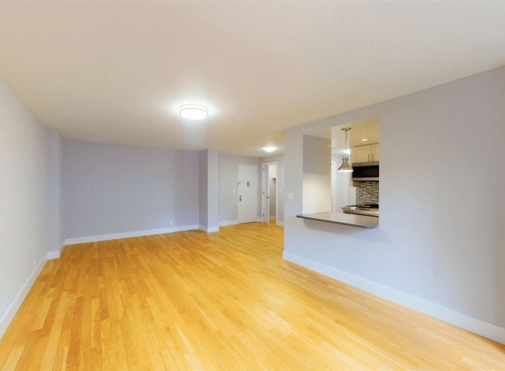 301 East 37th Street - Photo 1