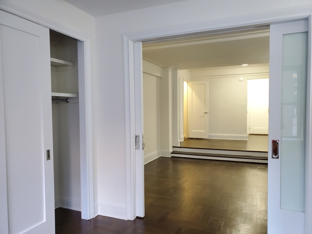 137 East 38th Street - Photo 2