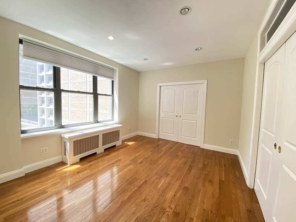 120 Haven Avenue - Photo 3