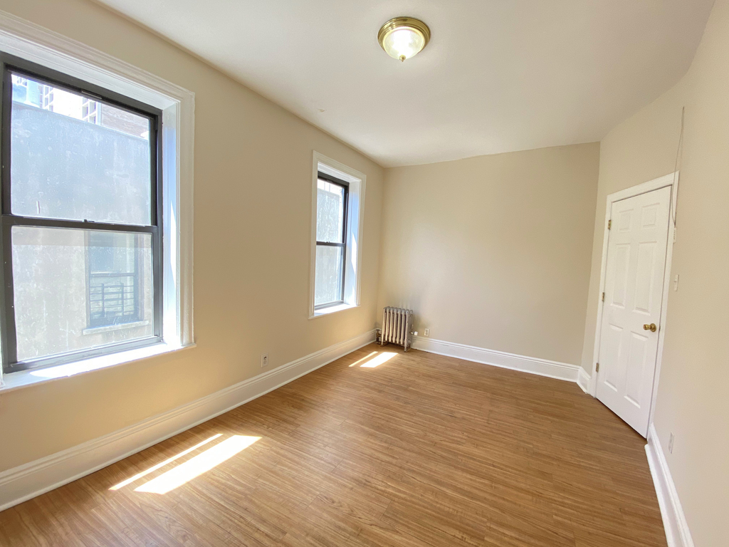 120 Haven Avenue - Photo 2