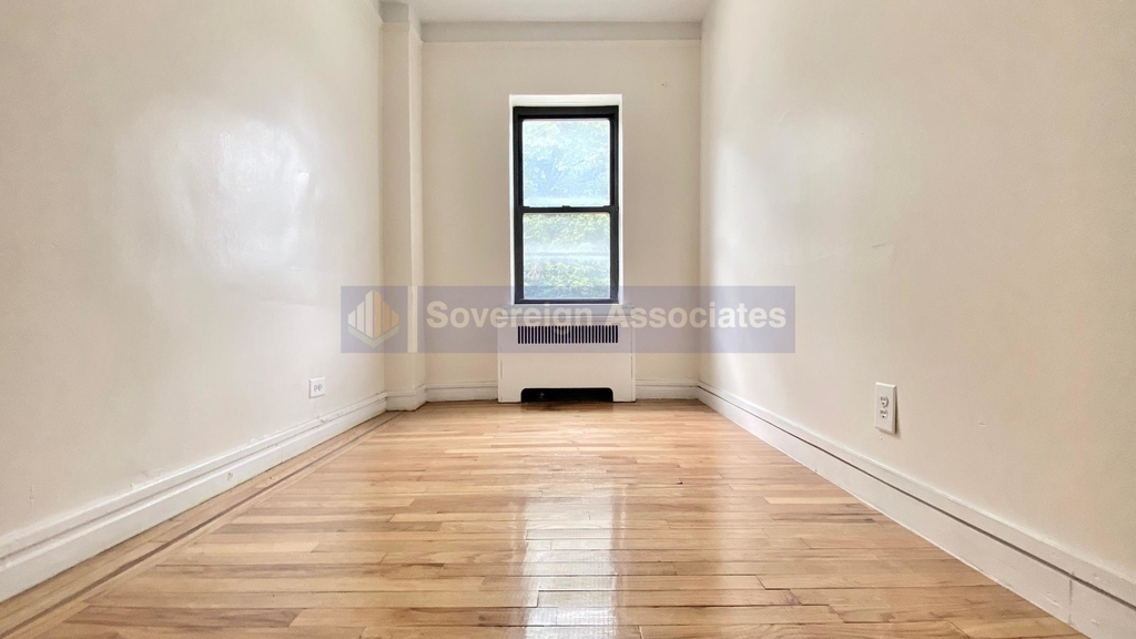 4700 Broadway - Photo 4