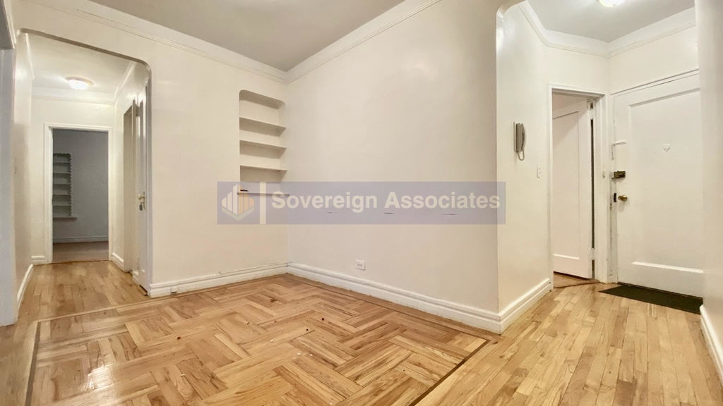 4700 Broadway - Photo 3