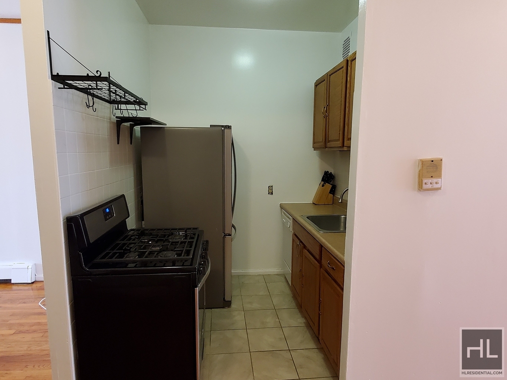 106 West 130 Street - Photo 3