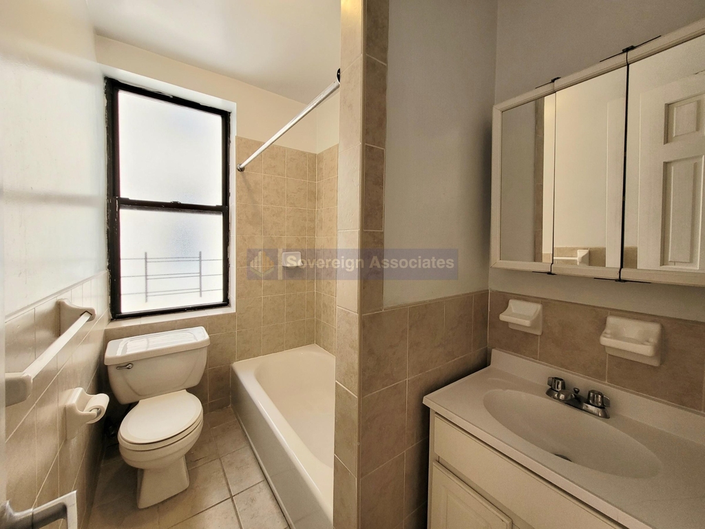 20 Magaw Place - Photo 2