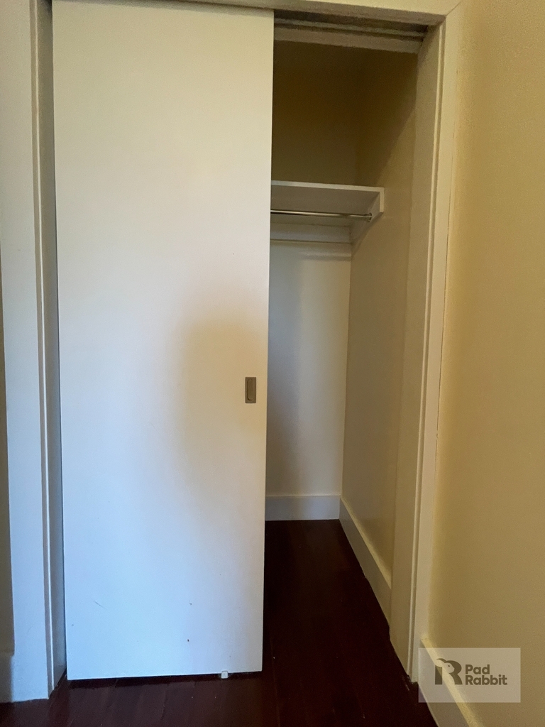 223 Bainbridge Street - Photo 7