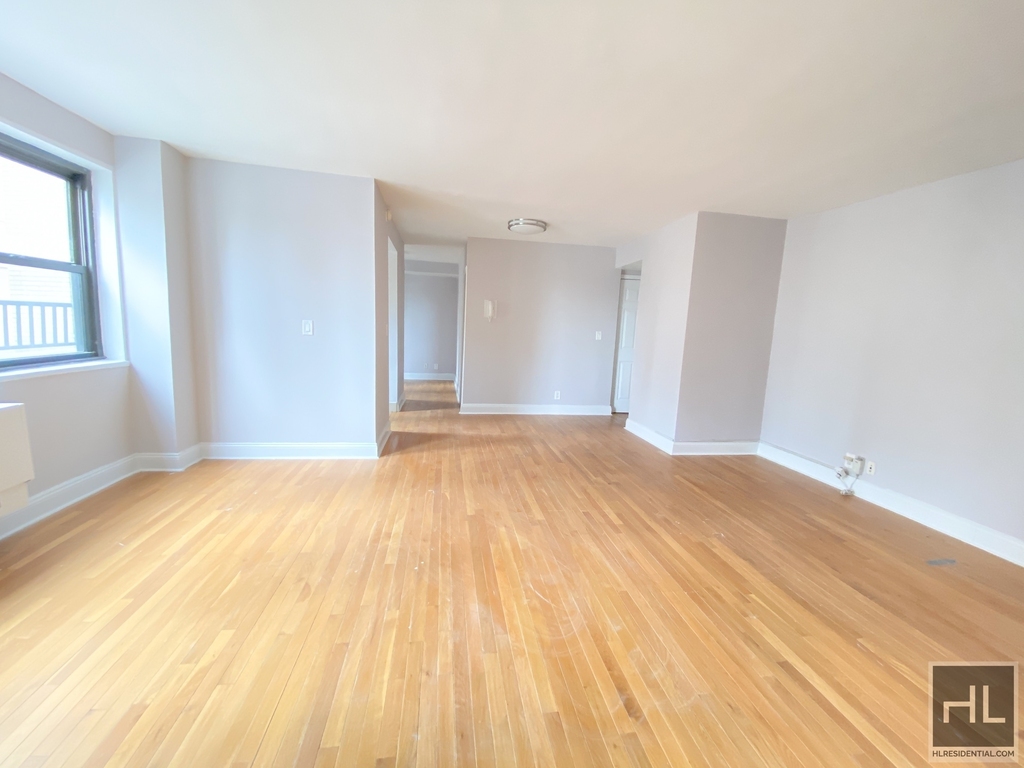 305 East 47 Street - Photo 1