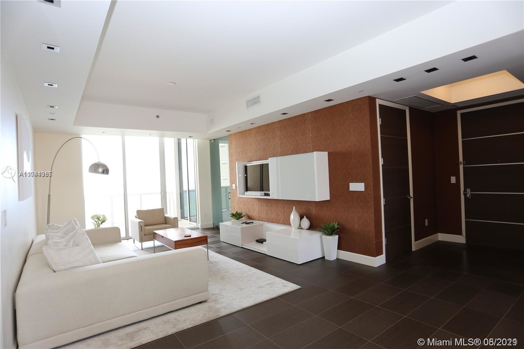 16001 Collins Ave - Photo 2