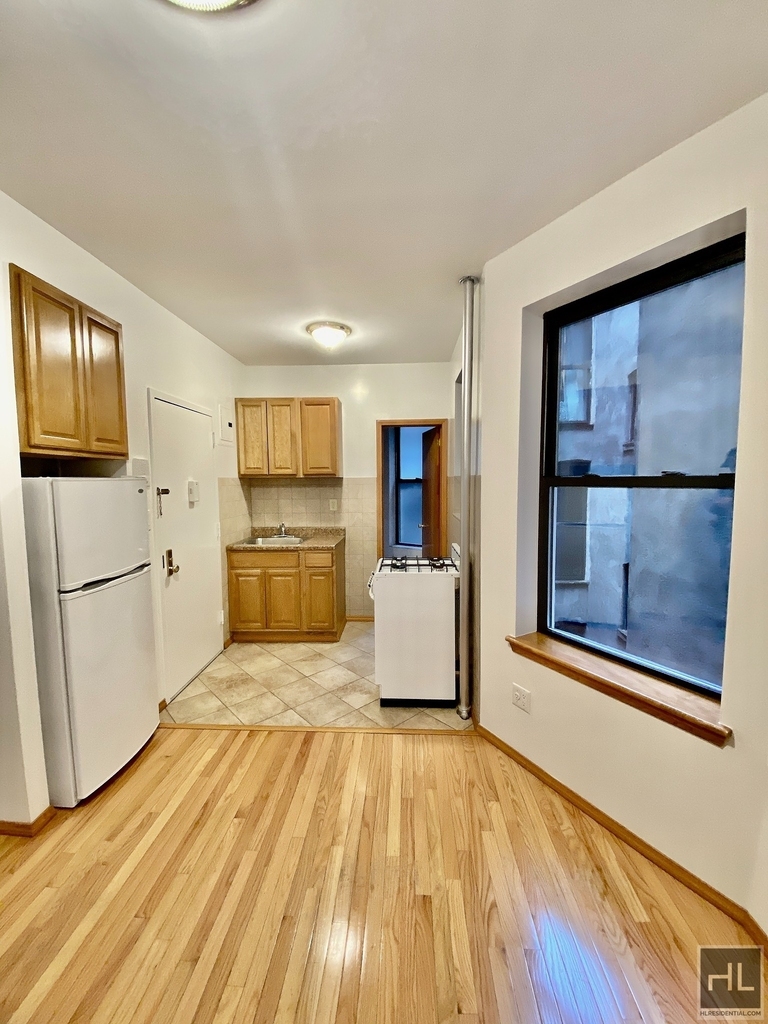 63 East 7 Street - Photo 4